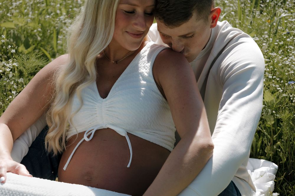 Wildflower maternity shoot
