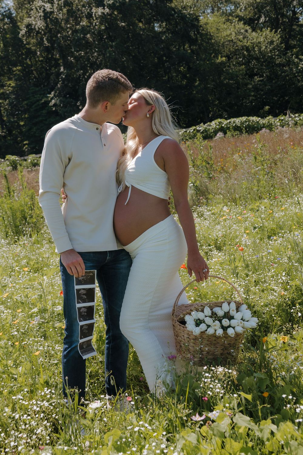 Wildflower maternity shoot