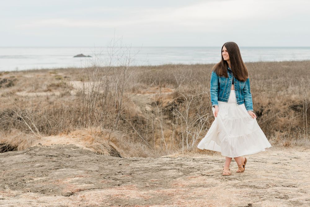 San Luis Obispo senior photographer | authentic beach portraits | Felisha Connolly Photography | Cayucos senior sessions