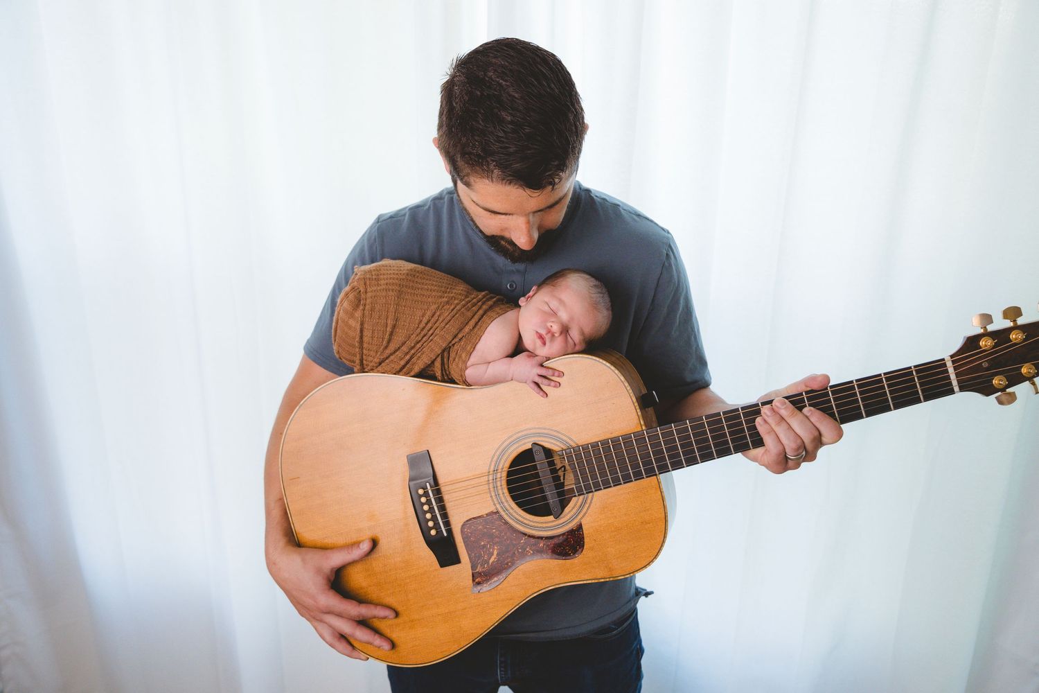 newborn, studio, guitar, dad and baby, lifestyle, West Michigan