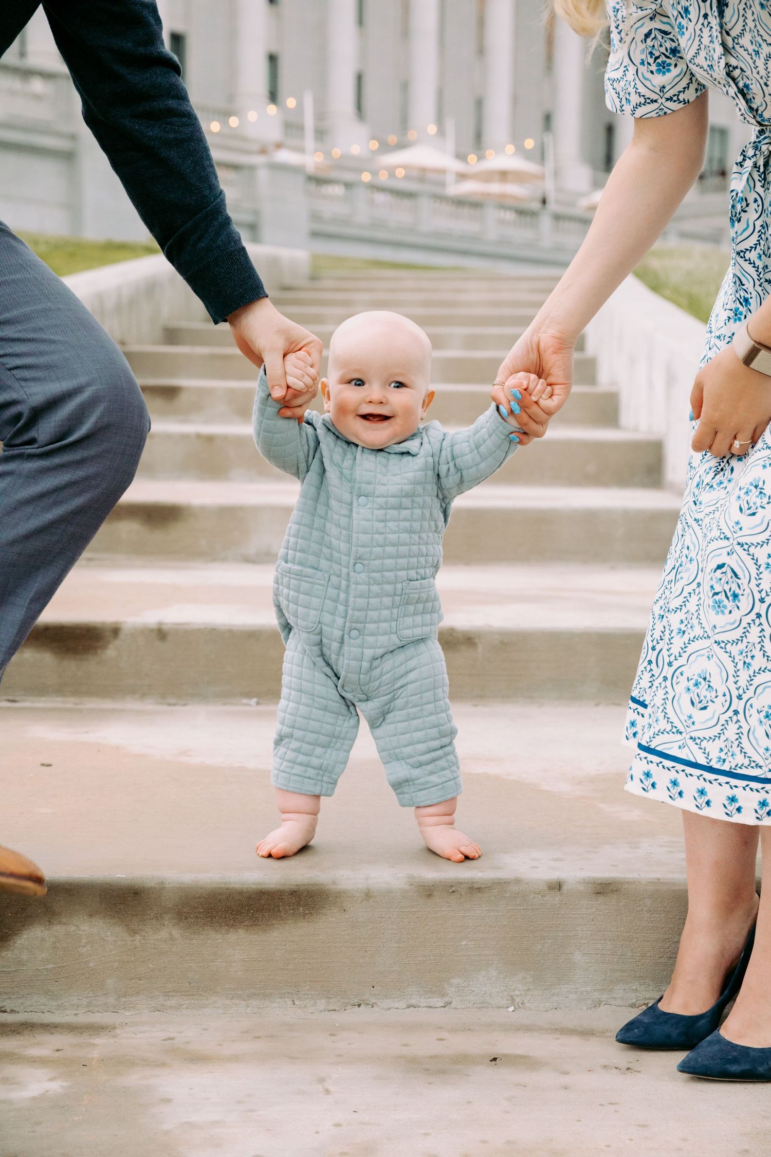 Family photo session at the Utah State Capitol Building.
