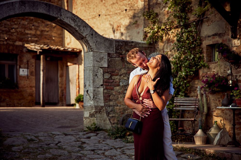 Couple in Tuscany