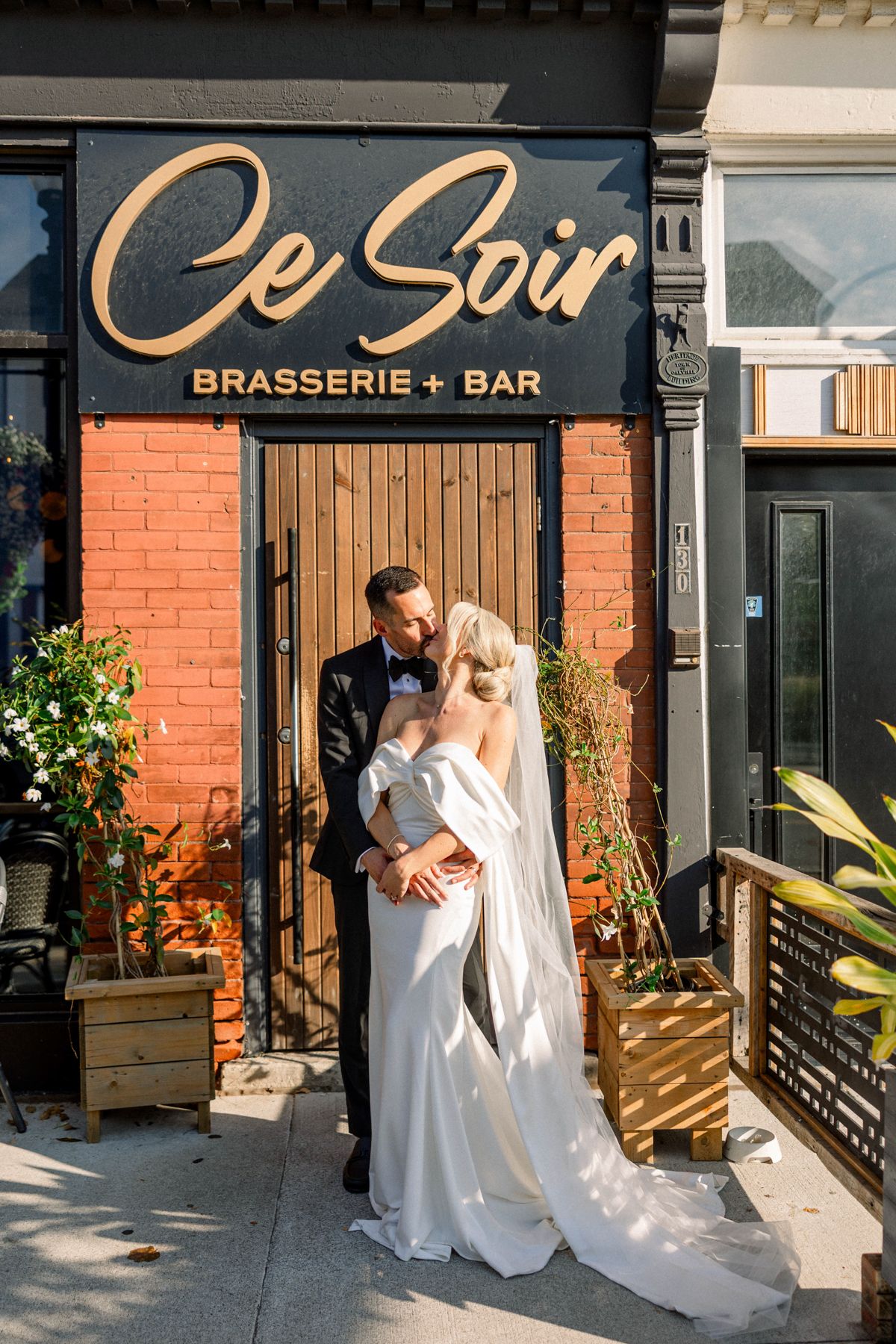 Wedding ceremony overlooking Lake Ontario in Oakville, Canada