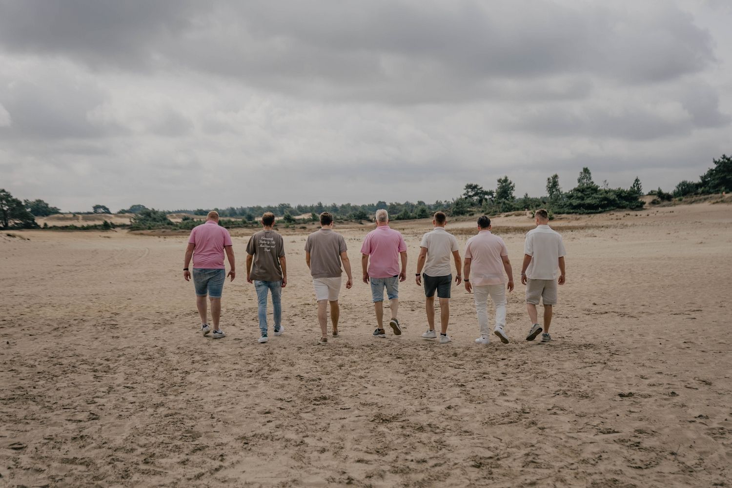 Fotograaf Friesland kale duinen appelscha natuurlijk spontaan groepsfoto's en individuele portretten kinderen grote groepen verbinding