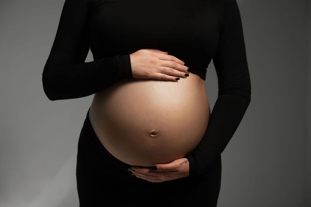 Luxury pregnancy portrait studio Thompson’s Station Nashville