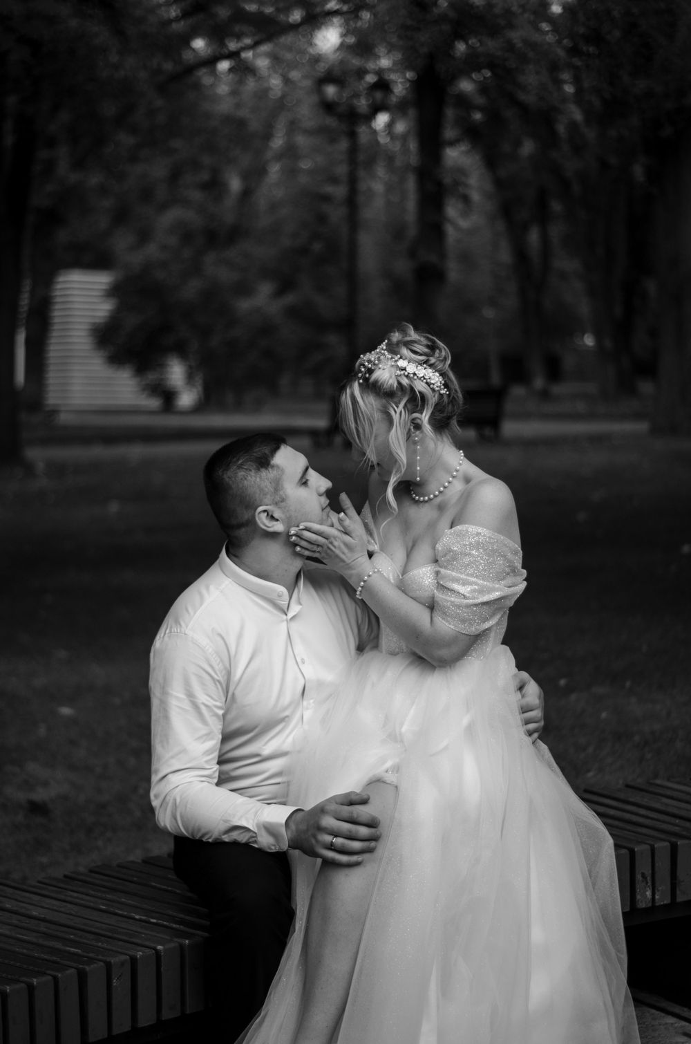 Весільна фотосесія у Харкові. Зроблю кожний момент вашого особливого дня з ніжністю та увагою до деталей, щоб зберегти спогади на все життя.