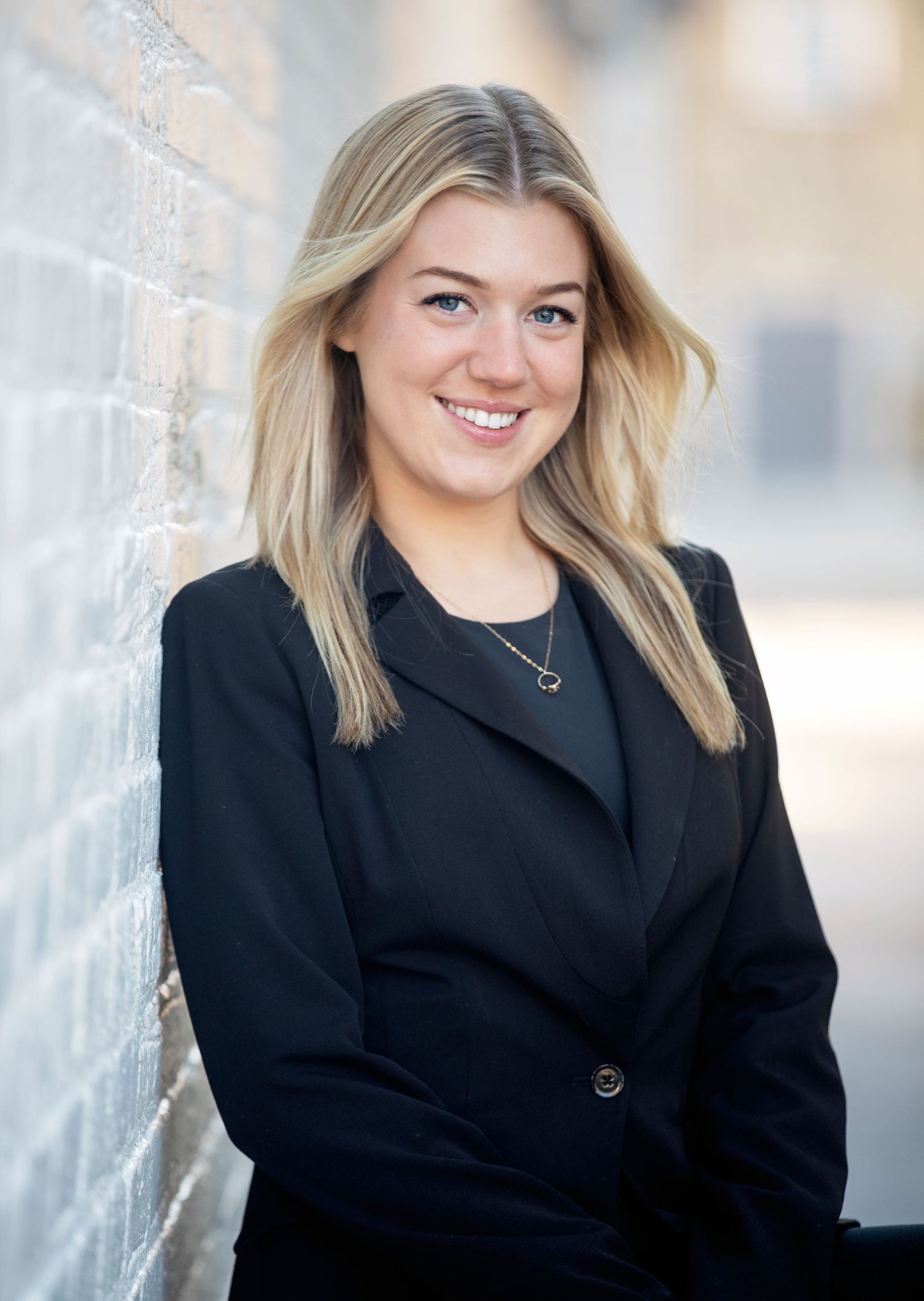 Downers Grove Hinsdale Oak Brook Wheaton Naperville Outdoor Custom Headshot Portrait Photography by Julie Chen Photography