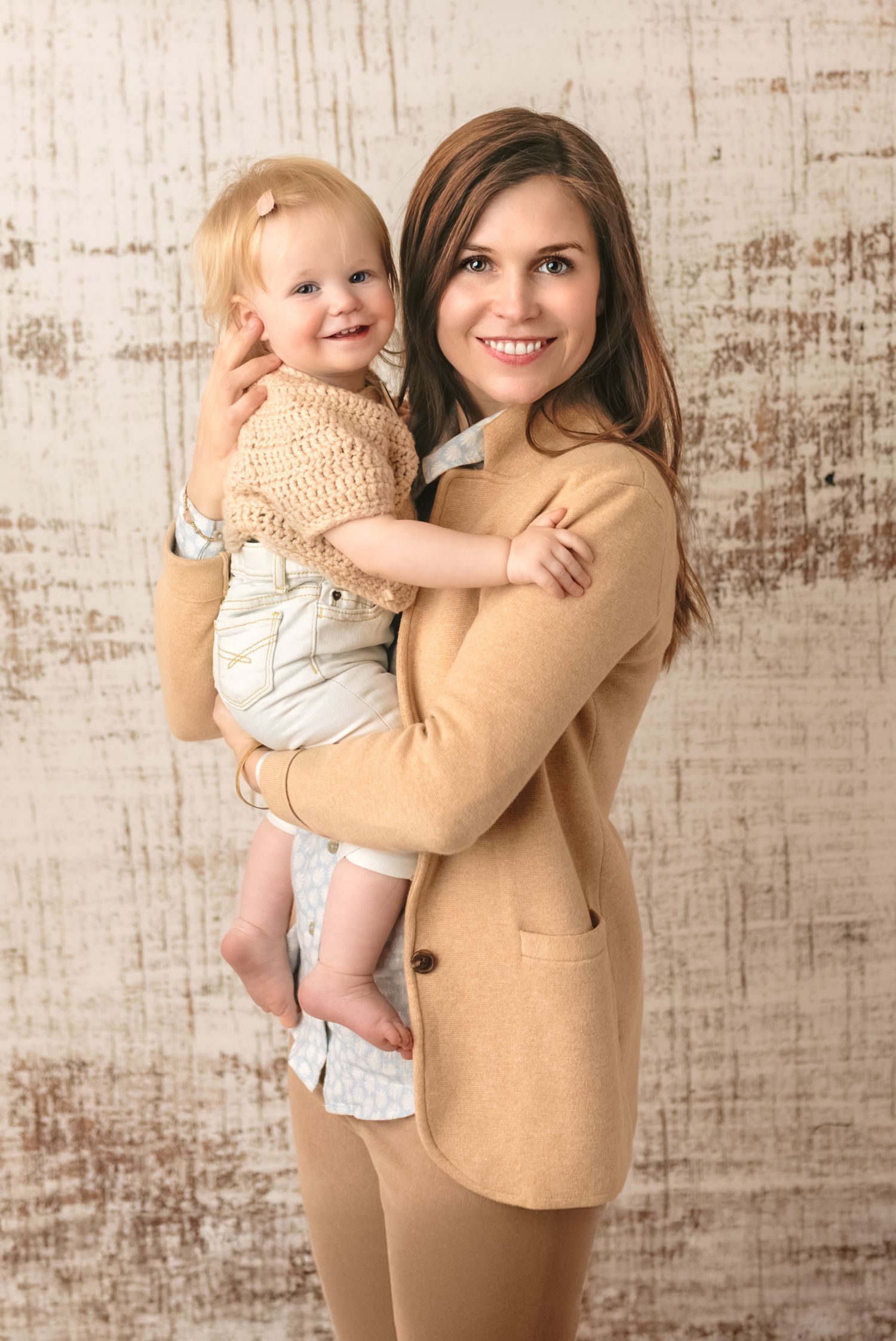 Headshot of Emily Bibby Mitchell, newborn and family photographer in Charlottesville, Virginia.