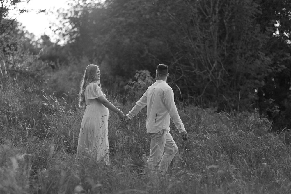 Beebiootuse fotosessioon õues loomulikus valguses — Helen Kattai Photography