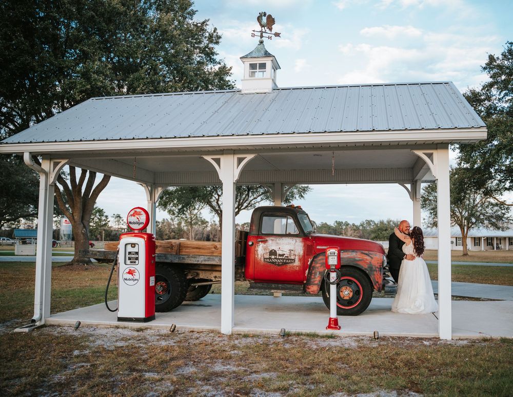 Vintage truck wedding