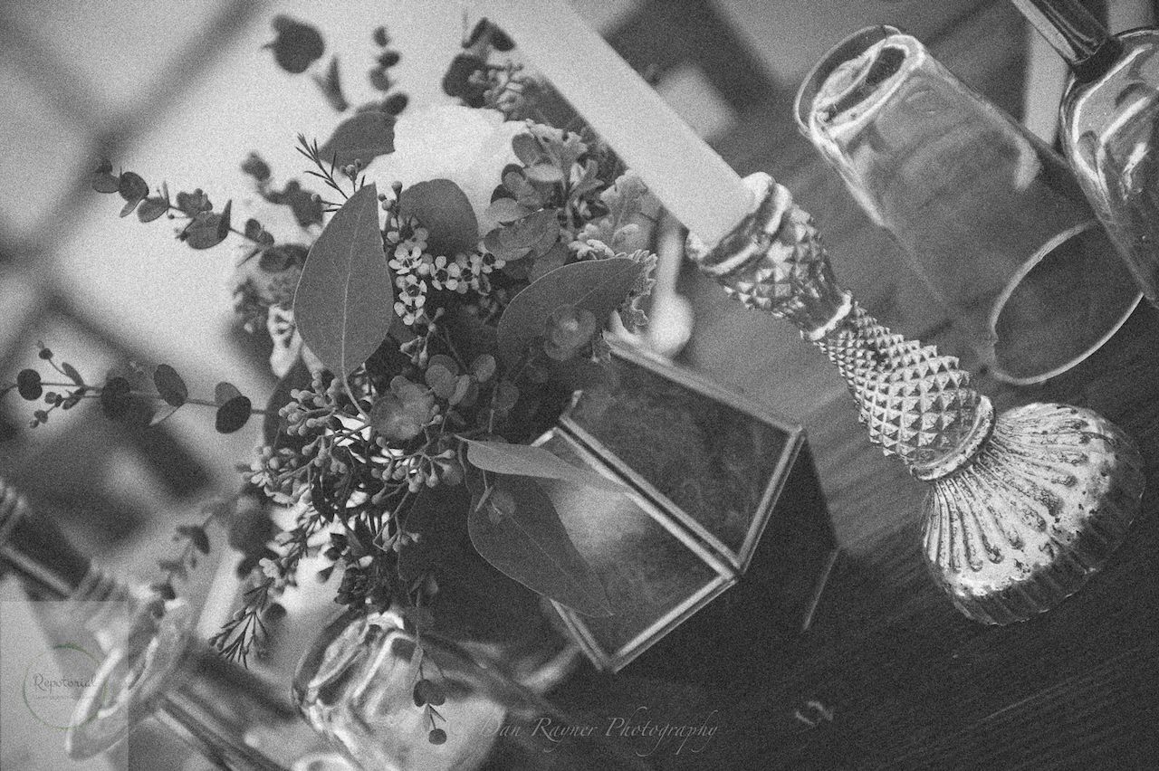 Reportage detail shot of table features