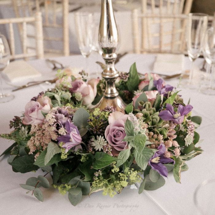 Reportage detail shot of wedding flower arrangement