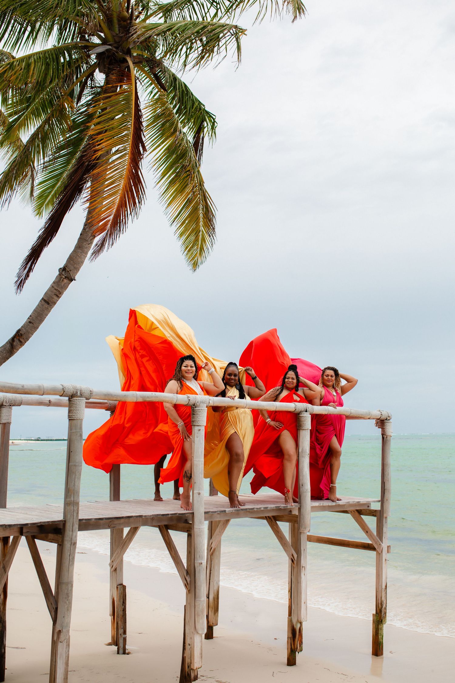 Flying dress Punta Cana, Photo session on the beach. For woman, couple, celebrate birthday,  anniversary