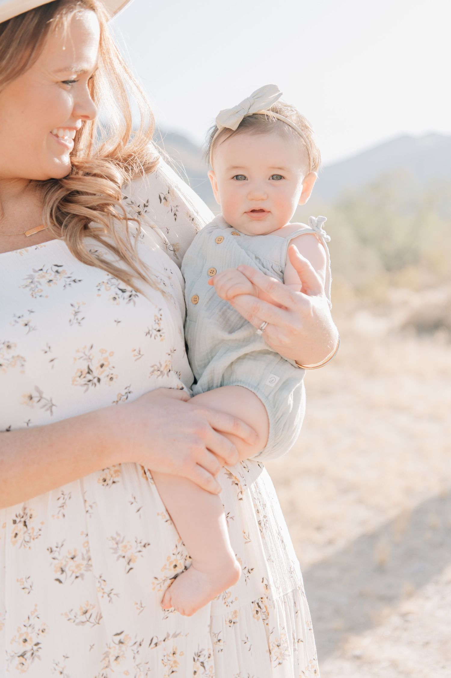 Phoenix Family photography Motherhood mom daughter snuggling