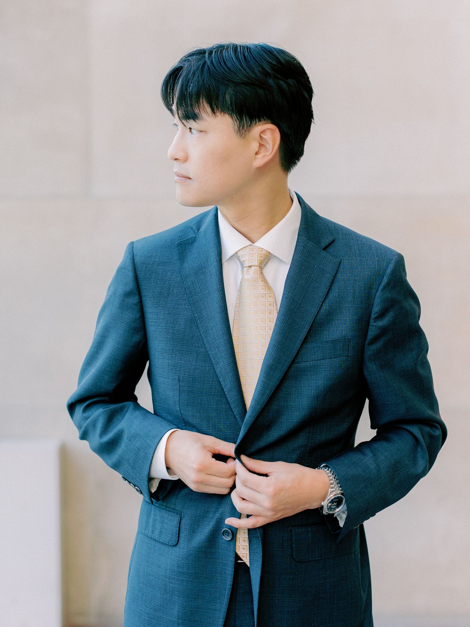 Early morning NYC Engagement Session the Met Timeless Romantic Fine Art New York Wedding Photographer Jeanie Jang Photo