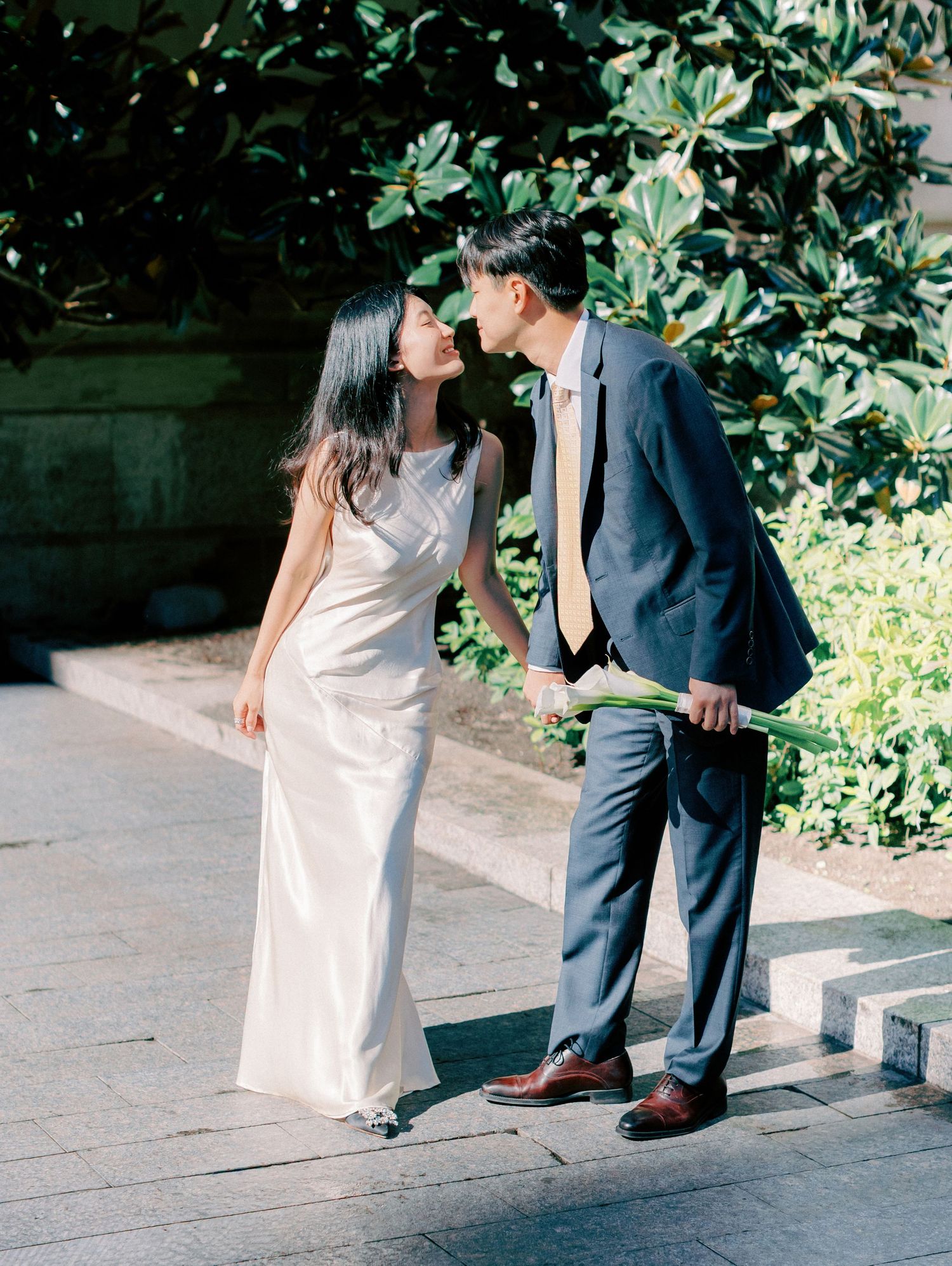 Early morning NYC Engagement Session the Met Timeless Romantic Fine Art New York Wedding Photographer Jeanie Jang Photo