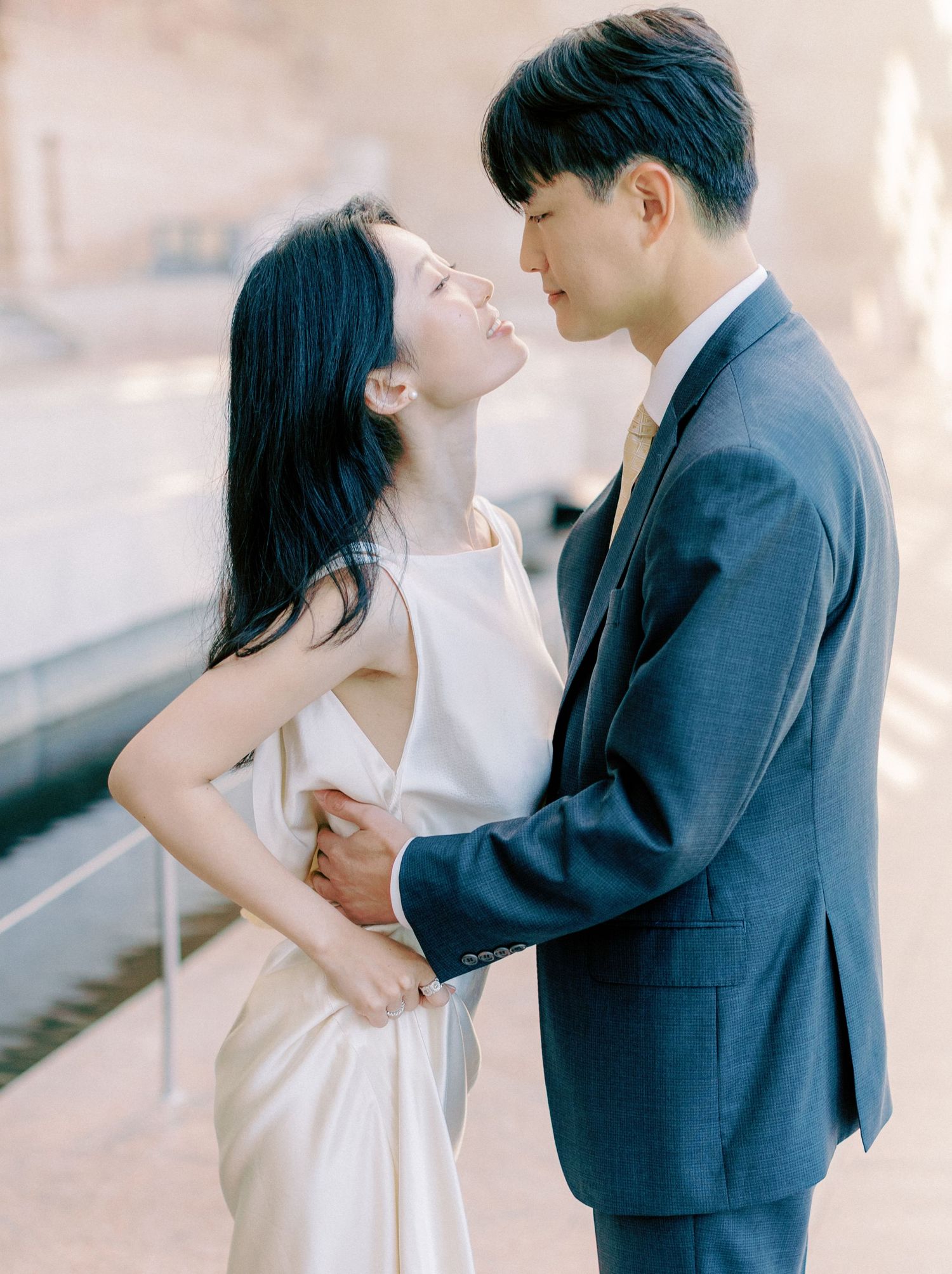 Early morning NYC Engagement Session the Met Timeless Romantic Fine Art New York Wedding Photographer Jeanie Jang Photo