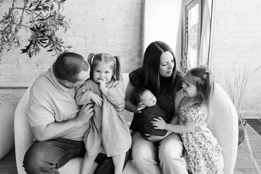 Kendall Kuss Photography Jefferson County family photographer. Family and newborn photos in Watertown WI