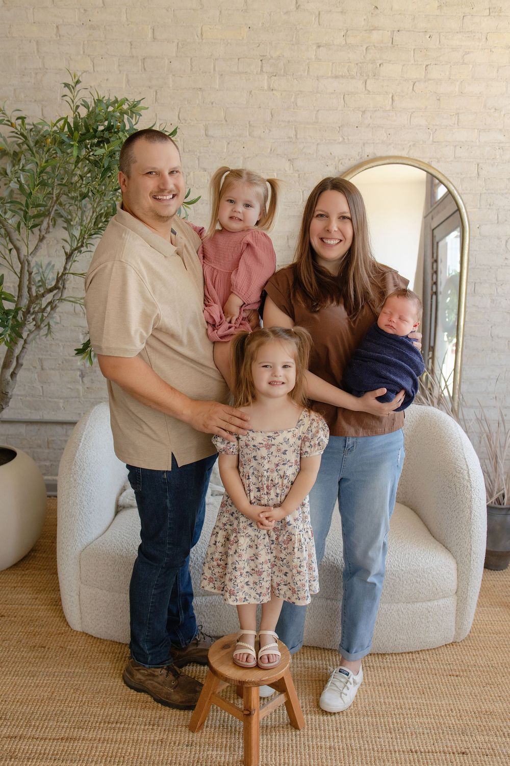 Kendall Kuss Photography Jefferson County family photographer. Family and newborn photos in Watertown WI