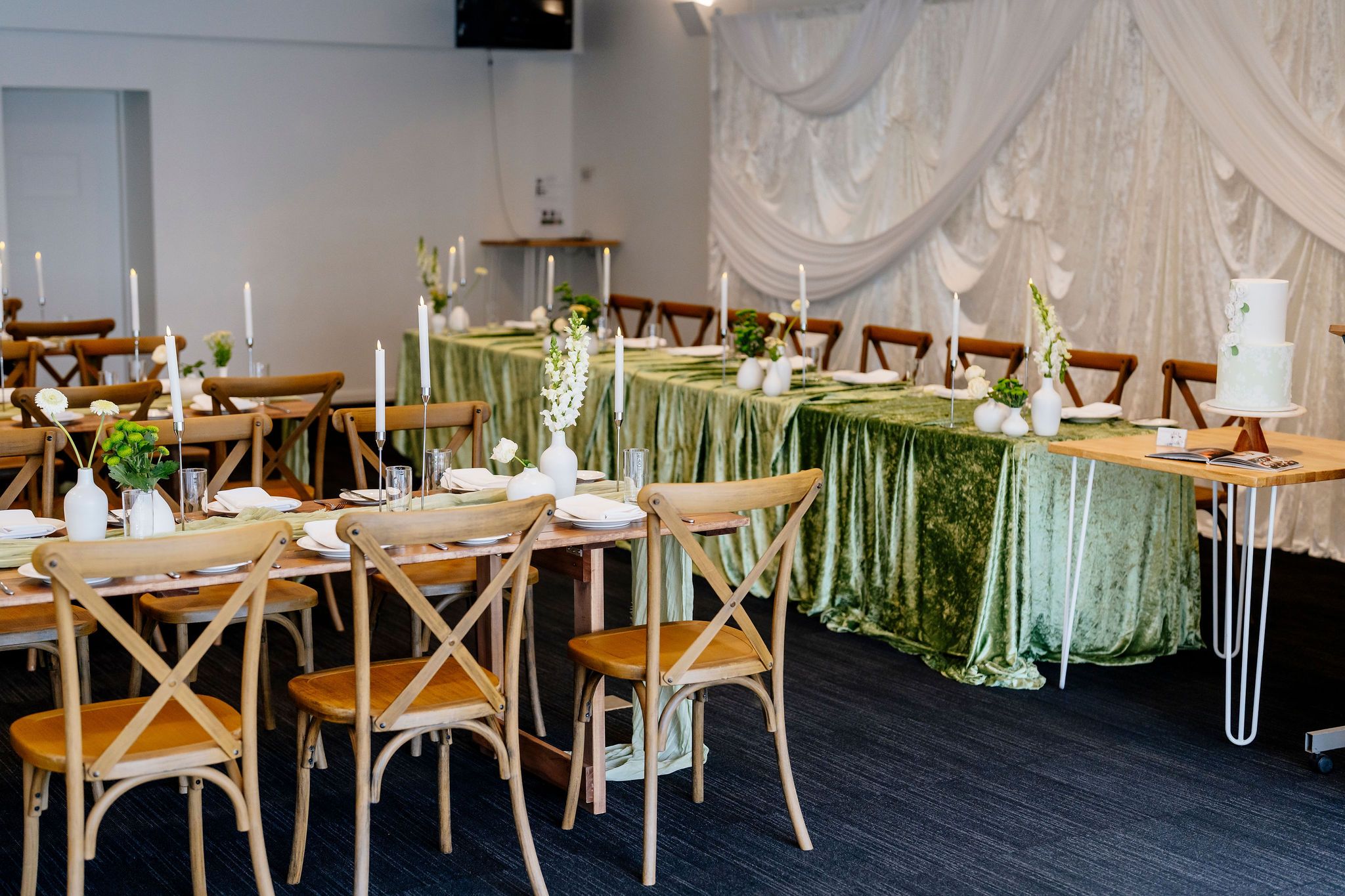 Indoor wedding reception at Walkabout Creek with space for dance floor, green accents, queensland