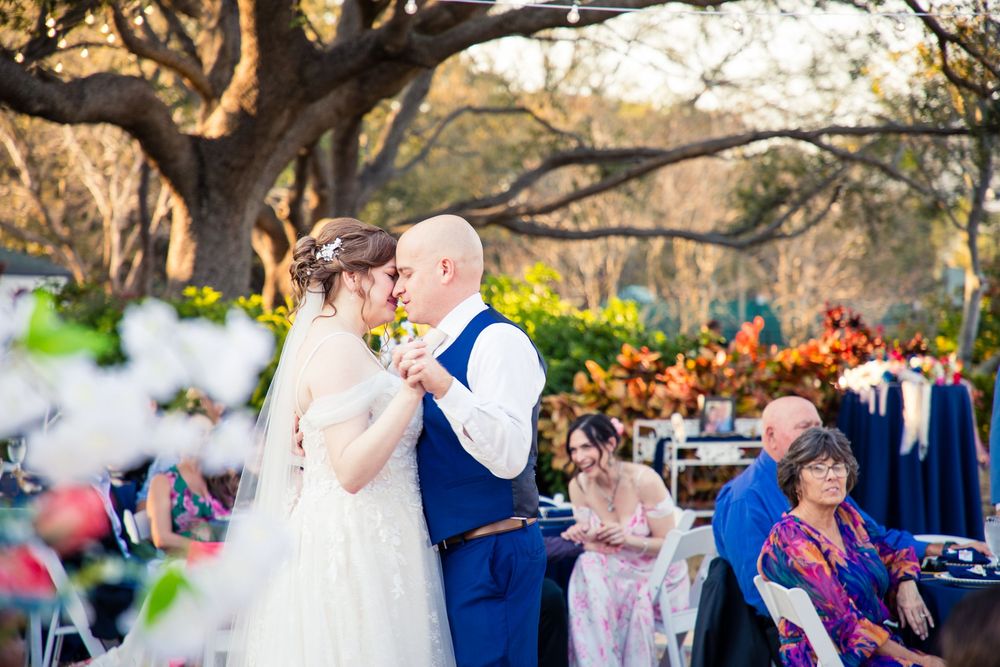 Editorial style weddings at Davis Islands, Tampa, Florida. Destination wedding in Tampa, Clearwater, St Pete, Sarasota, Naples, Florida