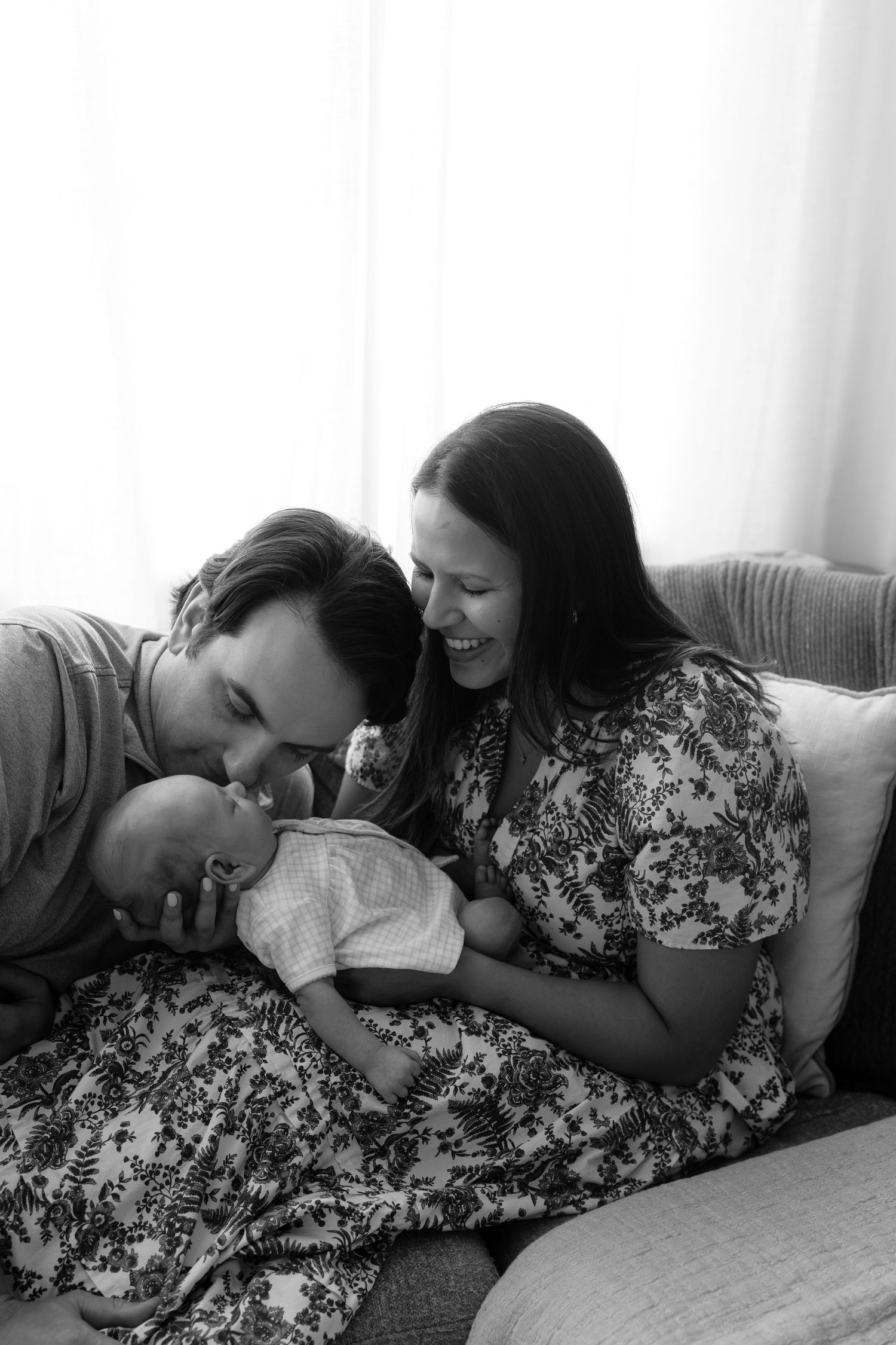 Cozy in-home newborn session in Florida. Jacksonville Newborn Photographer, Jacksonville Family Photographer - Lindsay McDow Photography