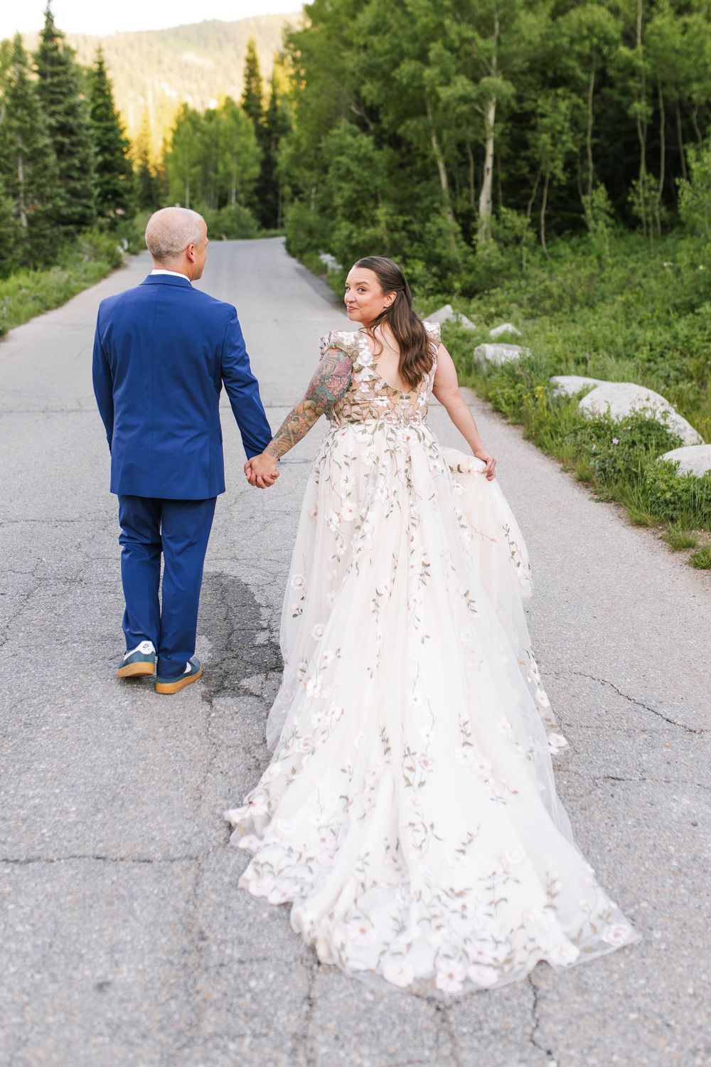 Utah Wedding photographer capturing beautiful mountain bridal pictures in Big Cottonwood Canyon