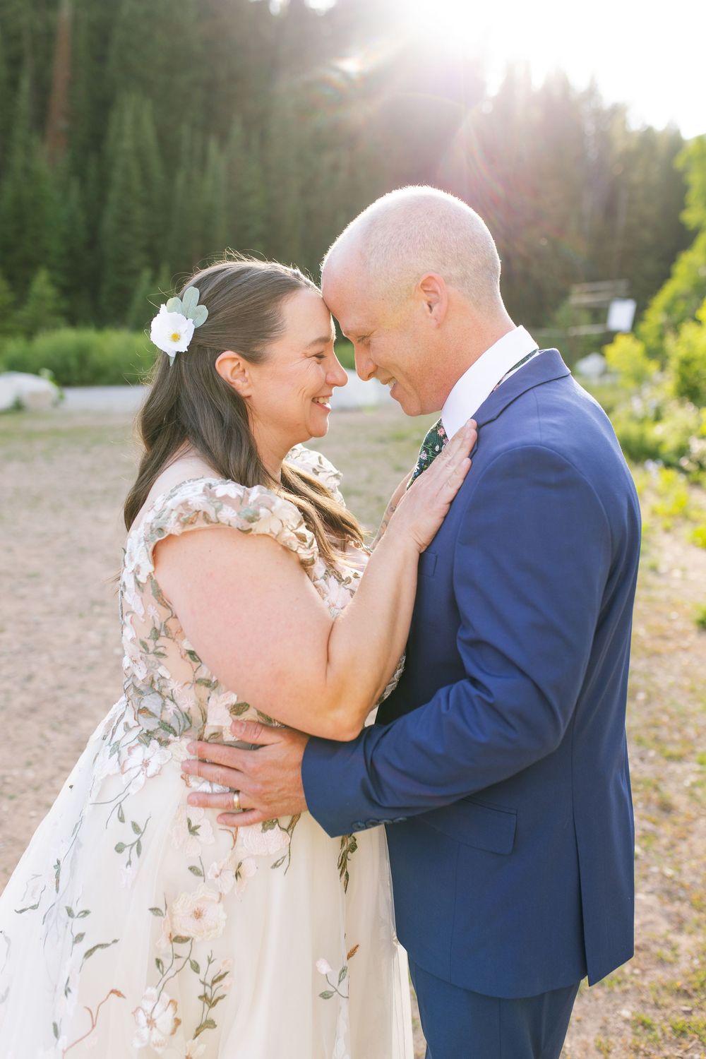 Utah Wedding photographer capturing beautiful mountain bridal pictures in Big Cottonwood Canyon