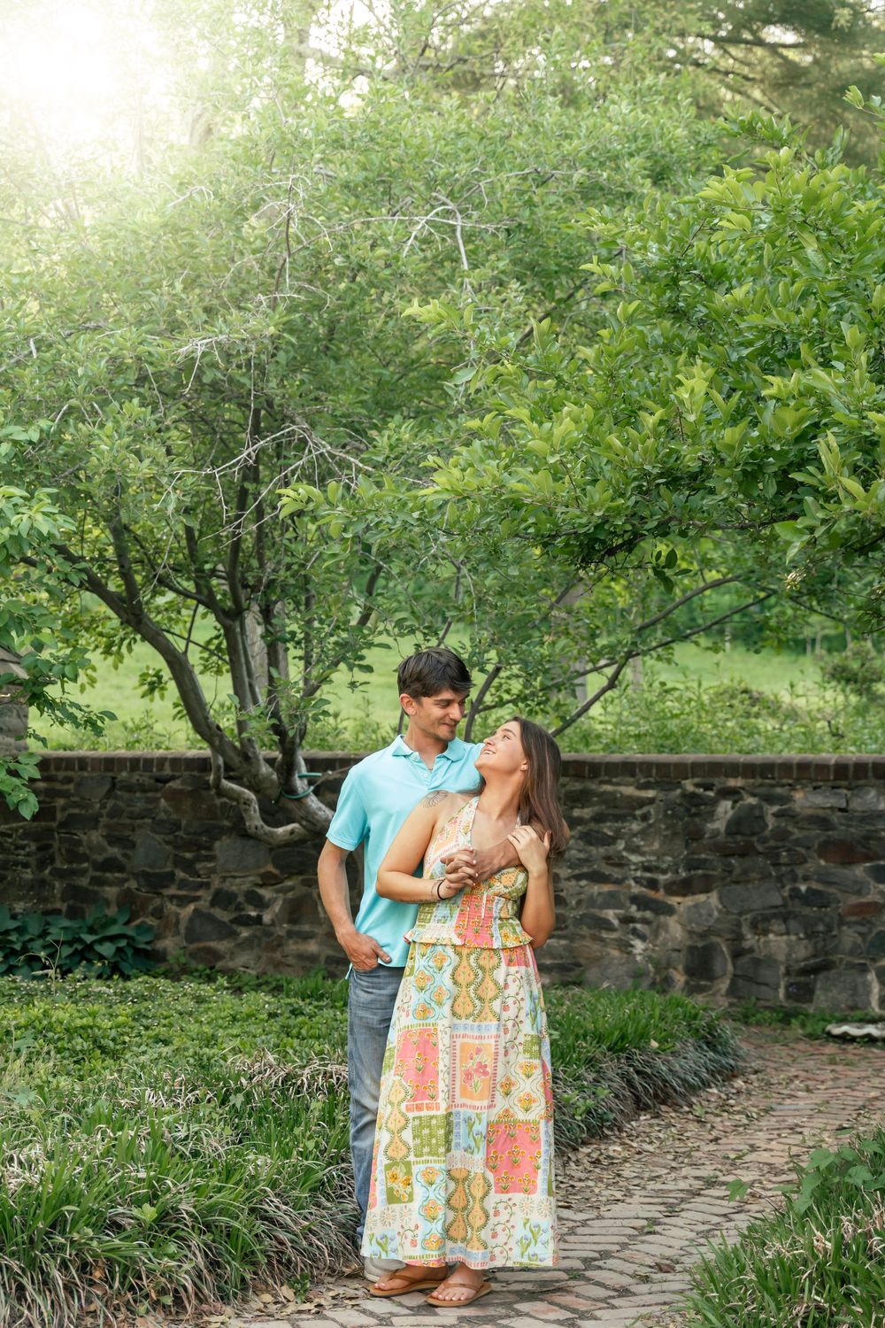 Couple's session in a courtyard
