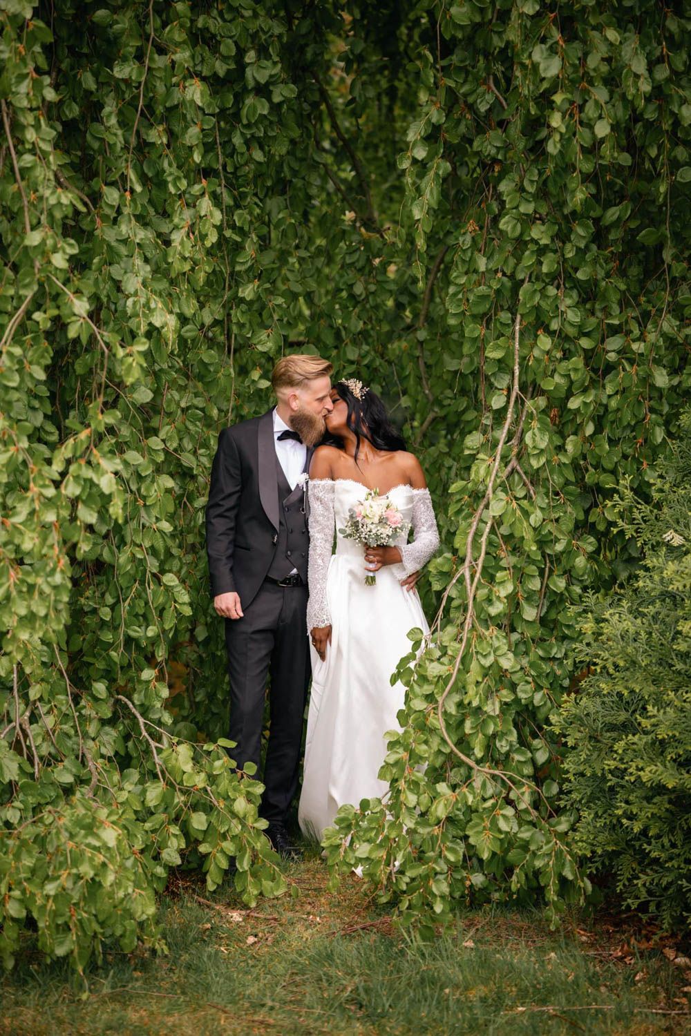 Romantisches natürliches Foto Brautpaar Hochzeit Lür-Kropp-Hof Bremen