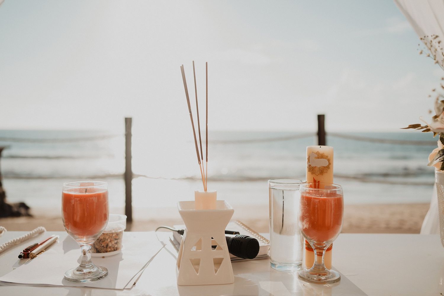 Espacio para ceremonia de boda frente al mar en Park Royal Mazatlán.