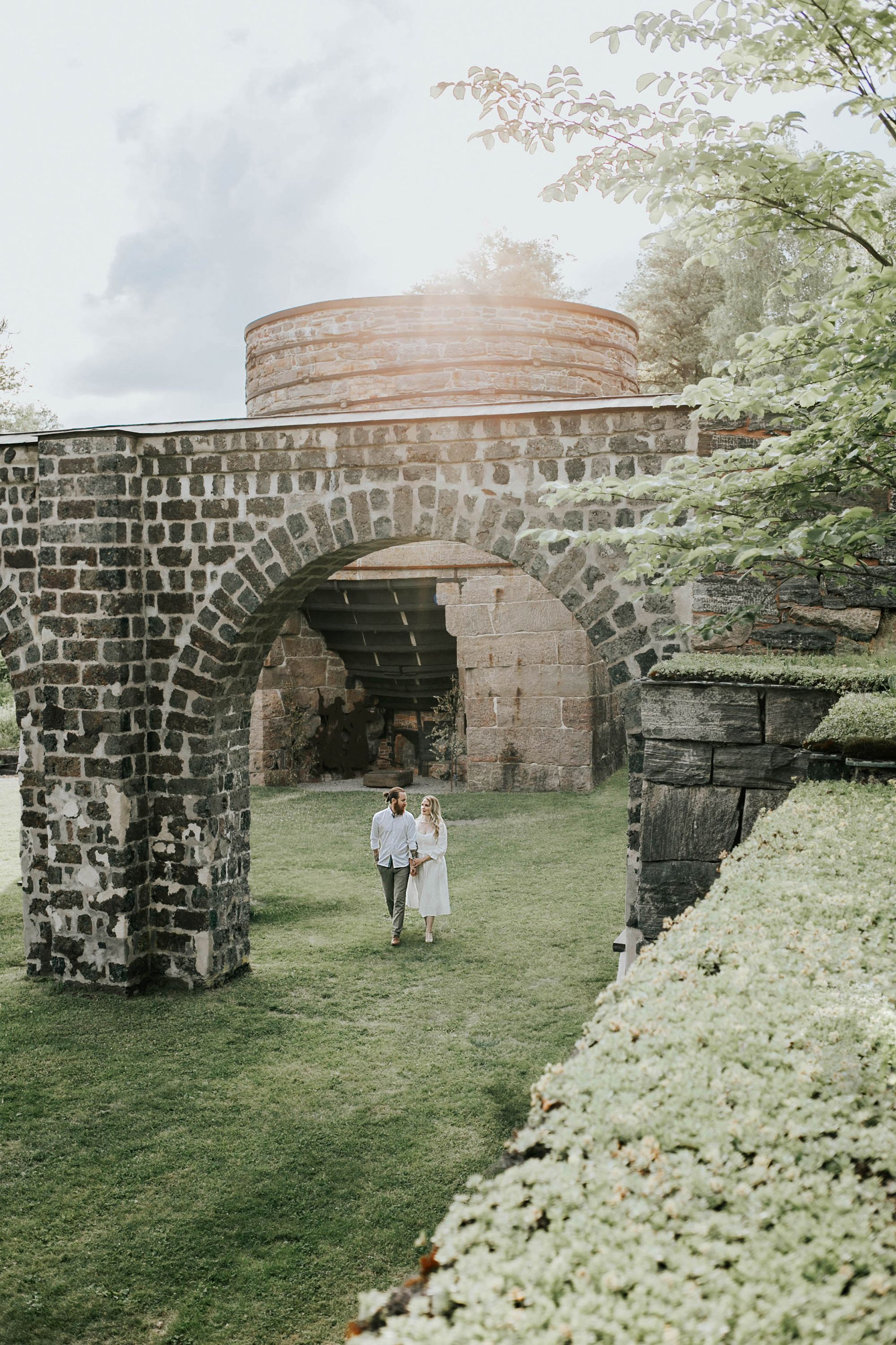 Kärleksfotografering i Borgvik med Julia och Martin. Borgvik utanför Karlstad. fotograf Rebecca Nordin.