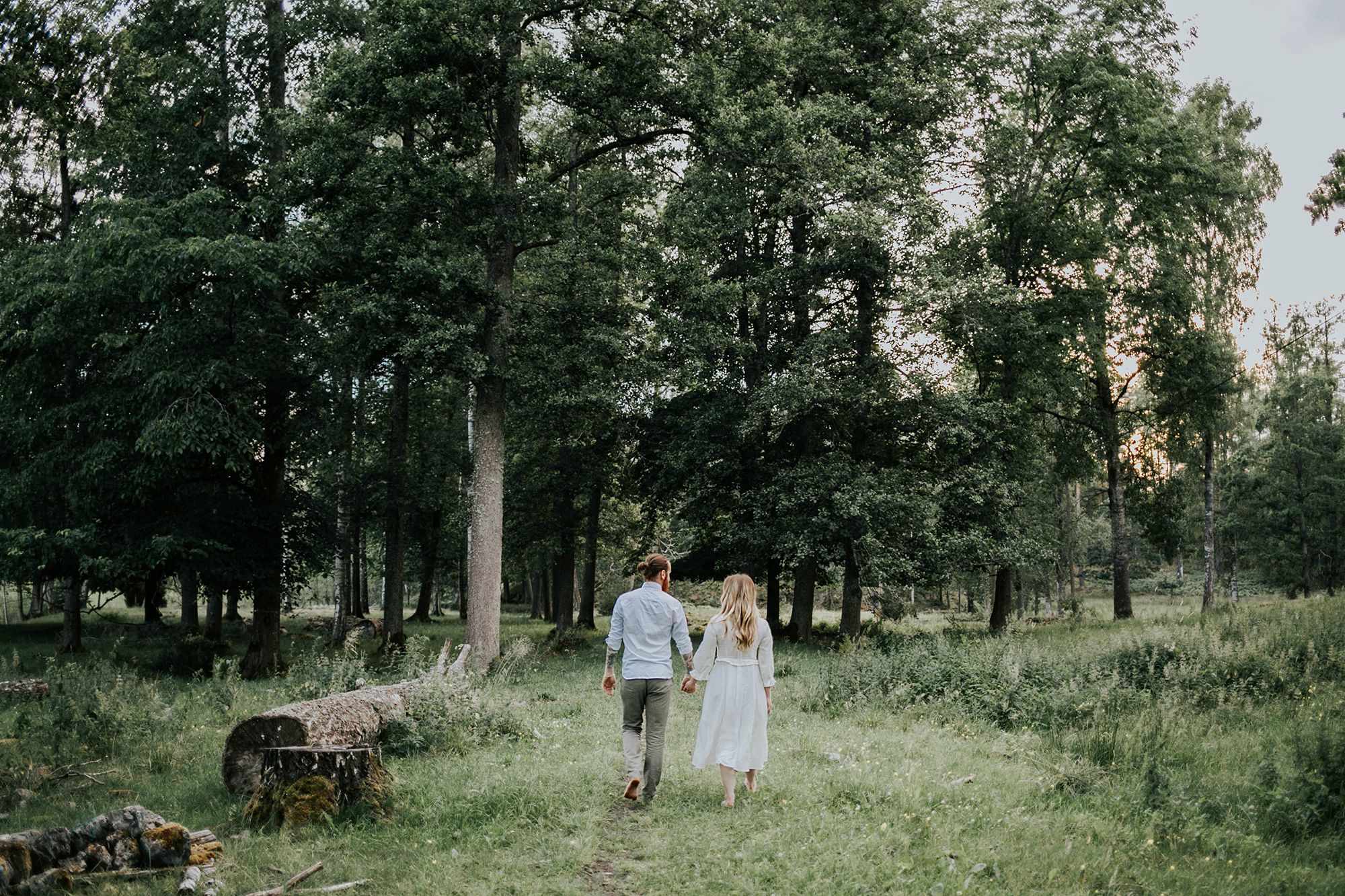 Kärleksfotografering i Borgvik med Julia och Martin. Borgvik utanför Karlstad. fotograf Rebecca Nordin.
