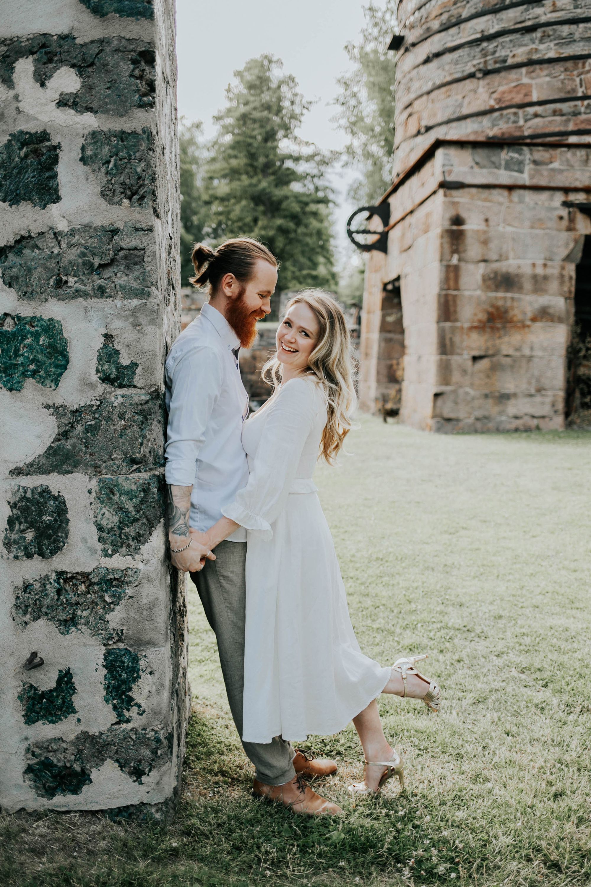 Kärleksfotografering i Borgvik med Julia och Martin. Borgvik utanför Karlstad. fotograf Rebecca Nordin.