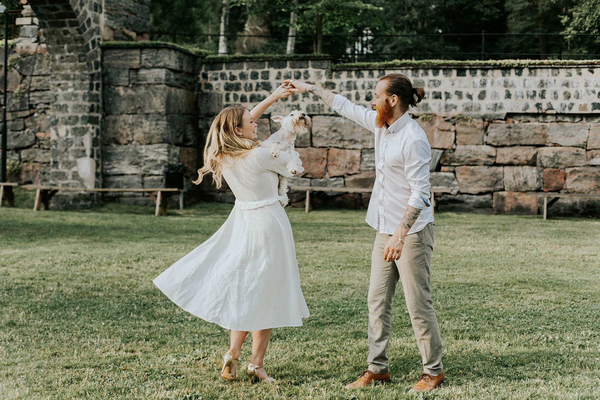 Kärleksfotografering i Borgvik med Julia och Martin. Borgvik utanför Karlstad. fotograf Rebecca Nordin.