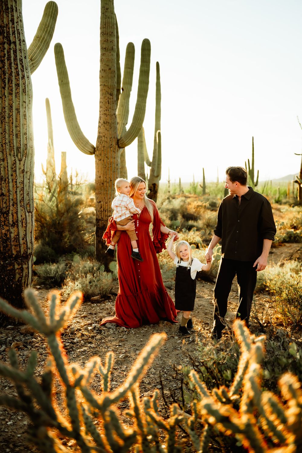 Tucson Family surround by saguaros_Arizona_01