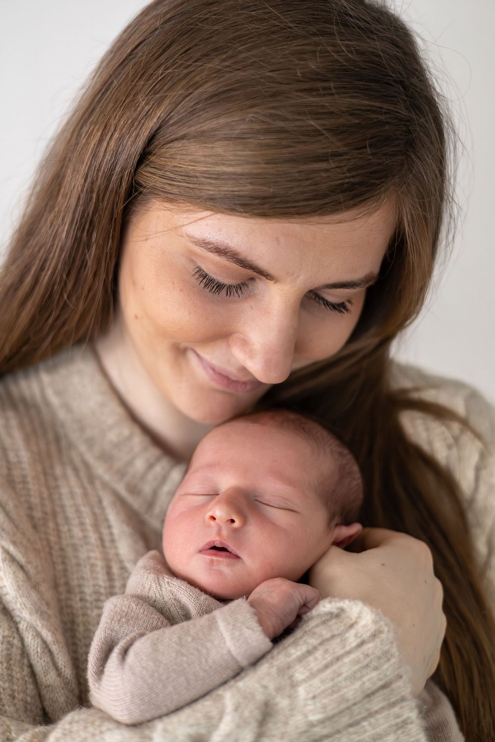 Baby photographer Nottingham studio session relaxed newborn and family photography