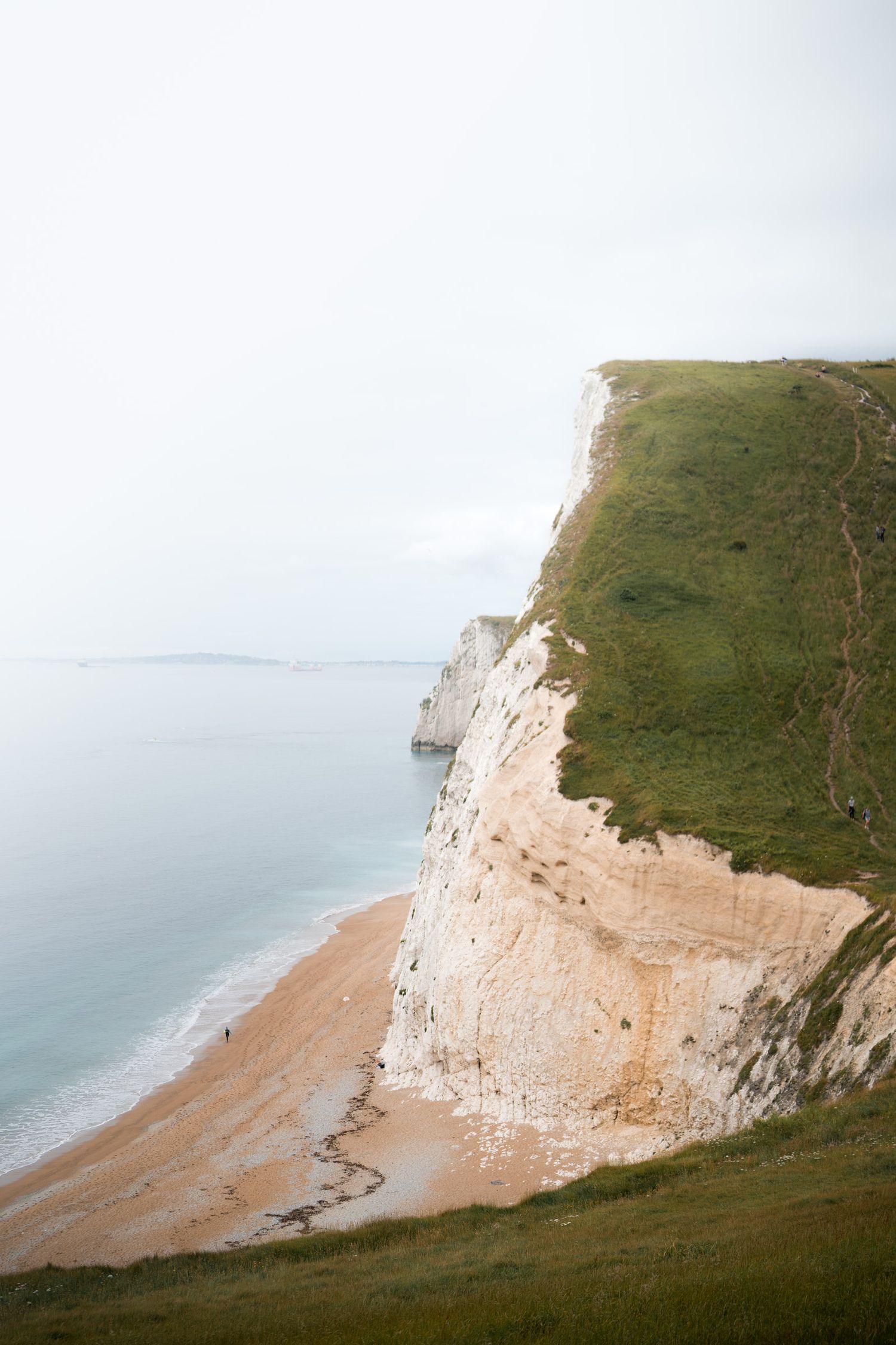 falaise durdle door sur la jurassic coast en angleterre