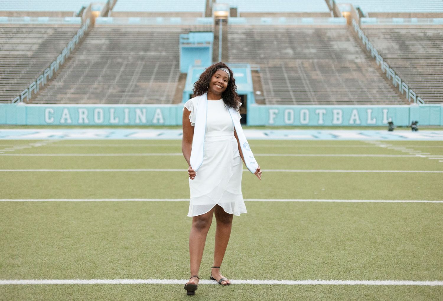 Winston Salem Senior Photographer, NC photographer, Senior photographer, Senior portraits, grad photos, Morgan Brown Photo, Graduation