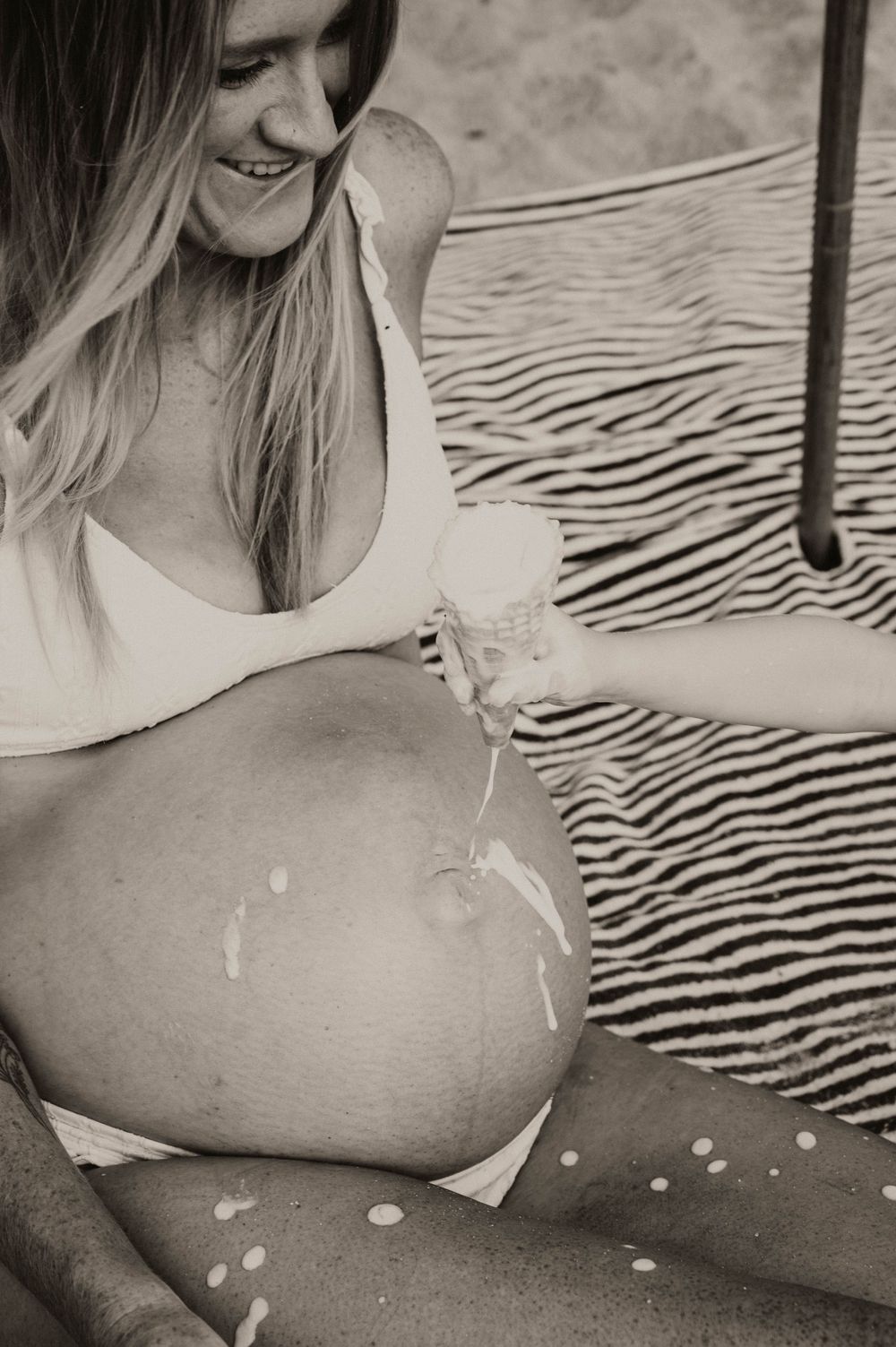 Underwater Maternity Photographer Sunshine Coast Pregnancy announcements Newborn and expectant mothers beach ocean and pool Moffat Beach