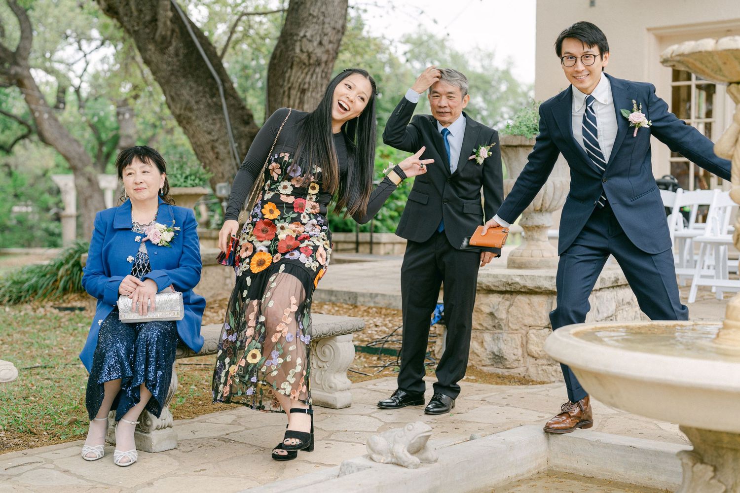Annie Strever Editorial Fine Wedding Photography Laguna Gloria The Contemporary Austin Texas Elopement Guests