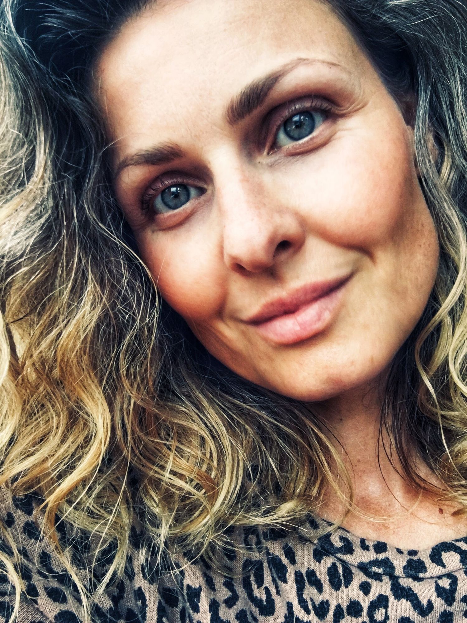 "Apaixonada, criativa e autêntica, inspiro-me na beleza natural da vida e trago sempre calor e verdade ao que faço."