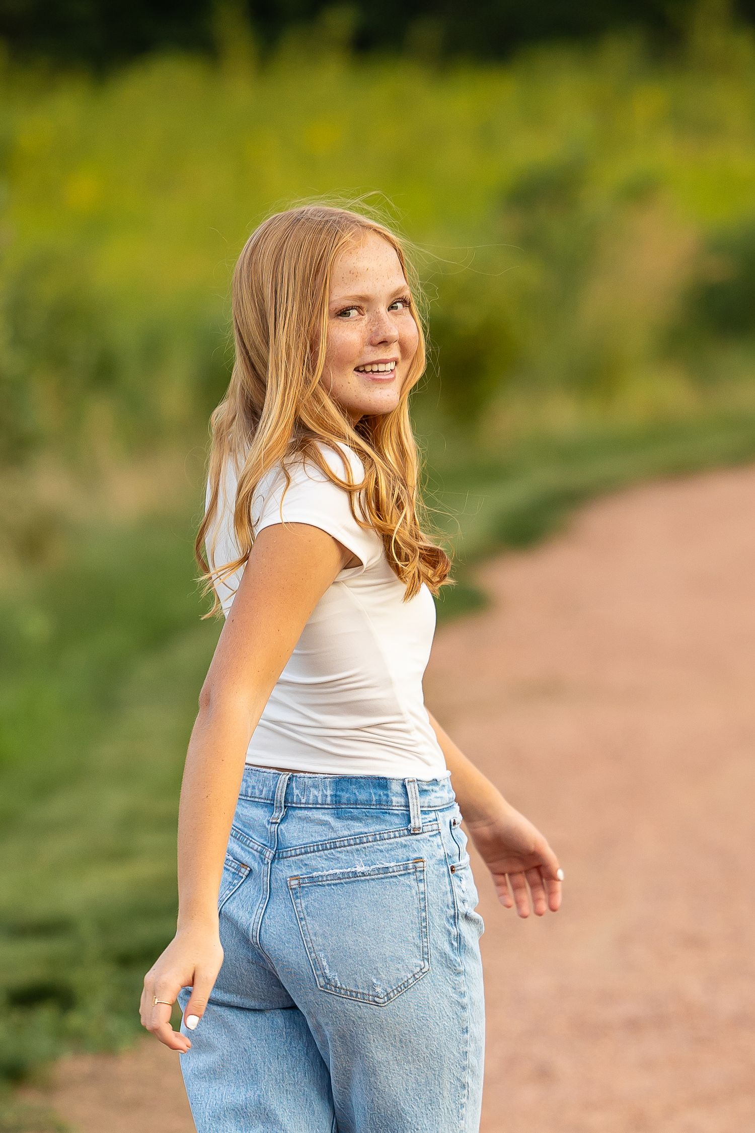 girl looking back