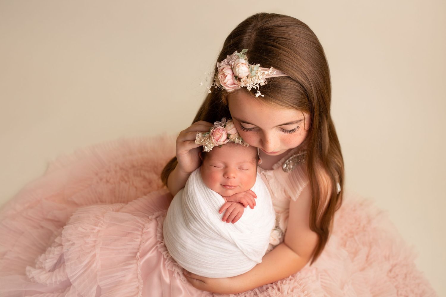 Ayrshire glasgow Renfrewshire sibling newborn photographer
