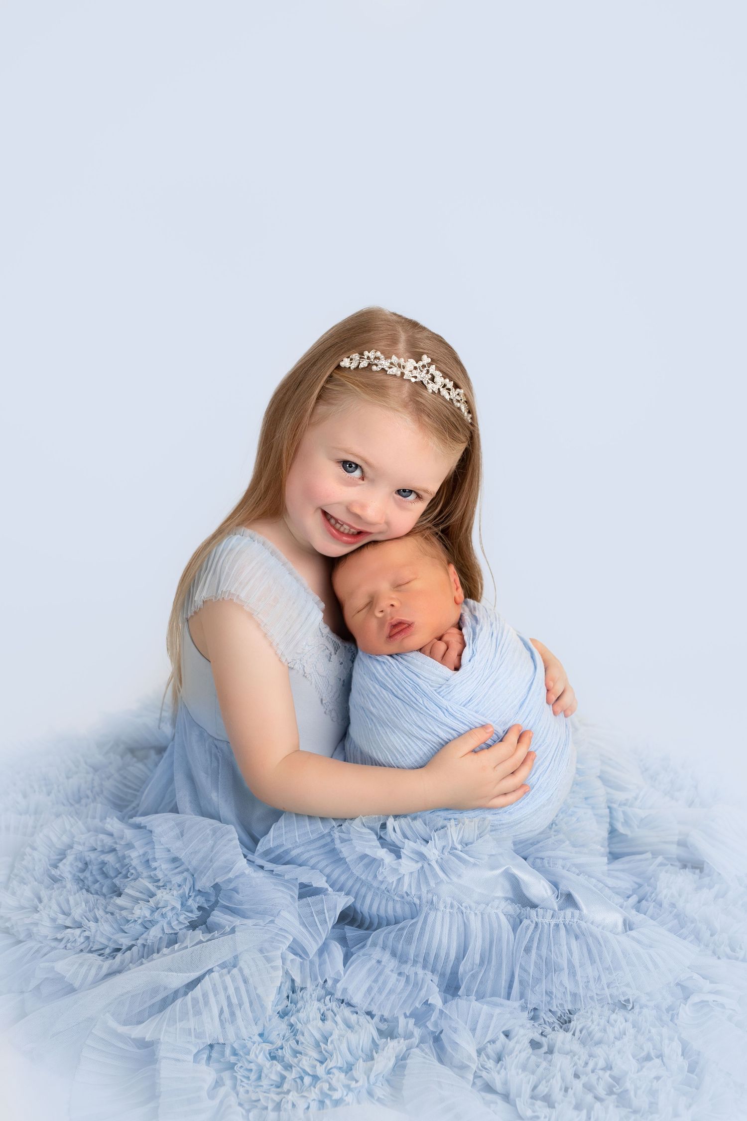 Ayrshire glasgow Renfrewshire sibling newborn photographer