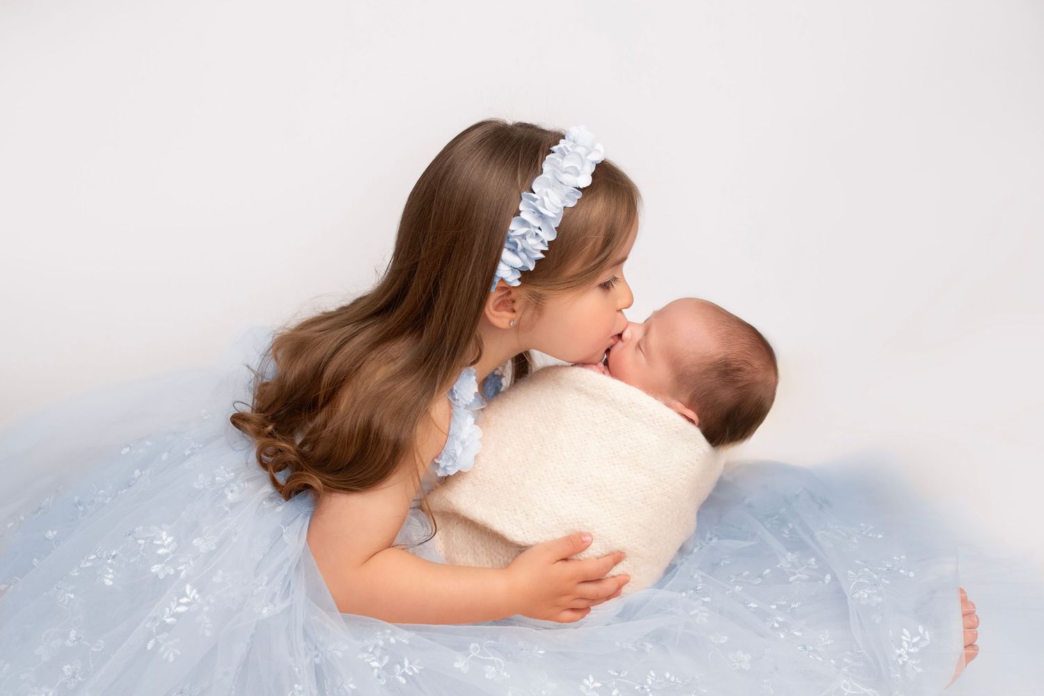 Ayrshire glasgow Renfrewshire sibling newborn photographer