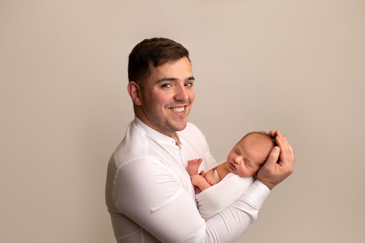 Ayrshire glasgow Renfrewshire newborn and family photographer
