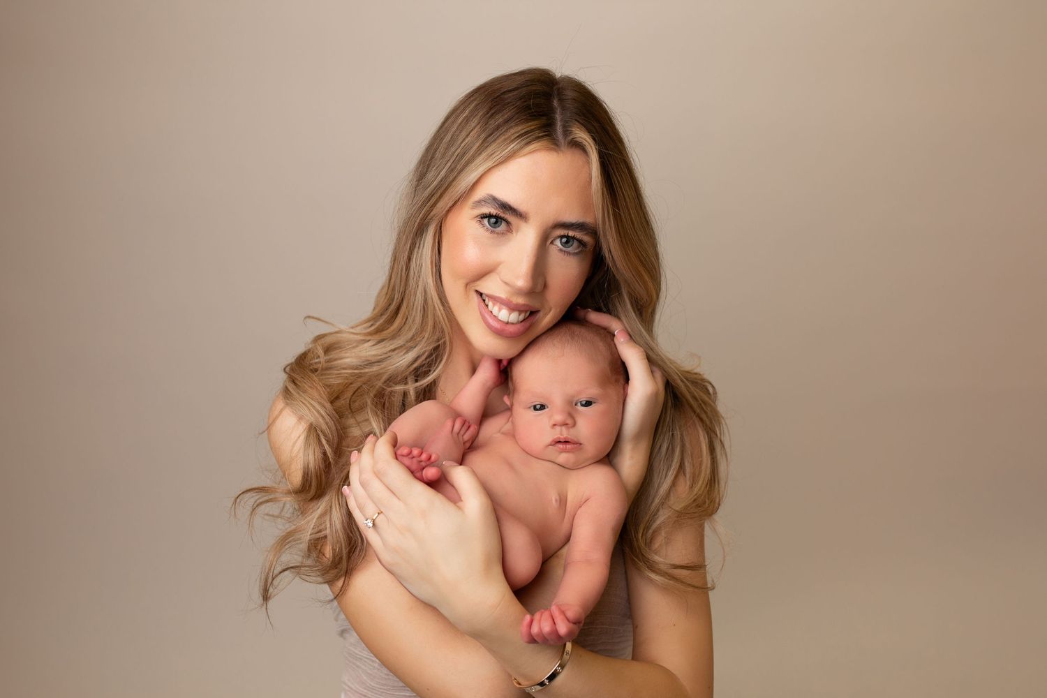 Ayrshire glasgow Renfrewshire newborn and family photographer