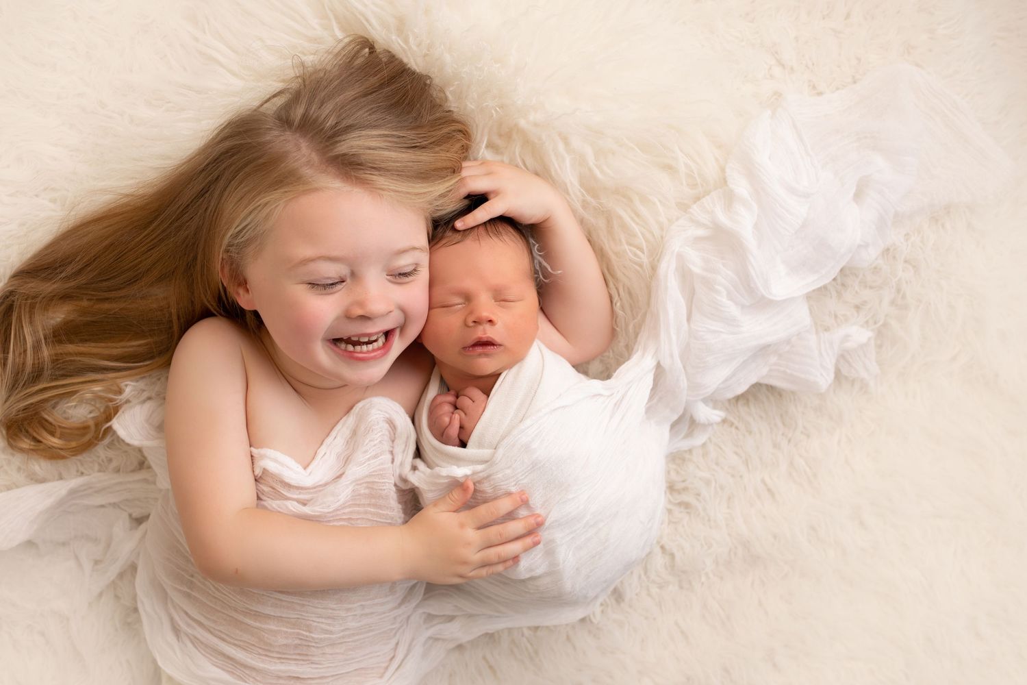Ayrshire glasgow Renfrewshire sibling newborn photographer