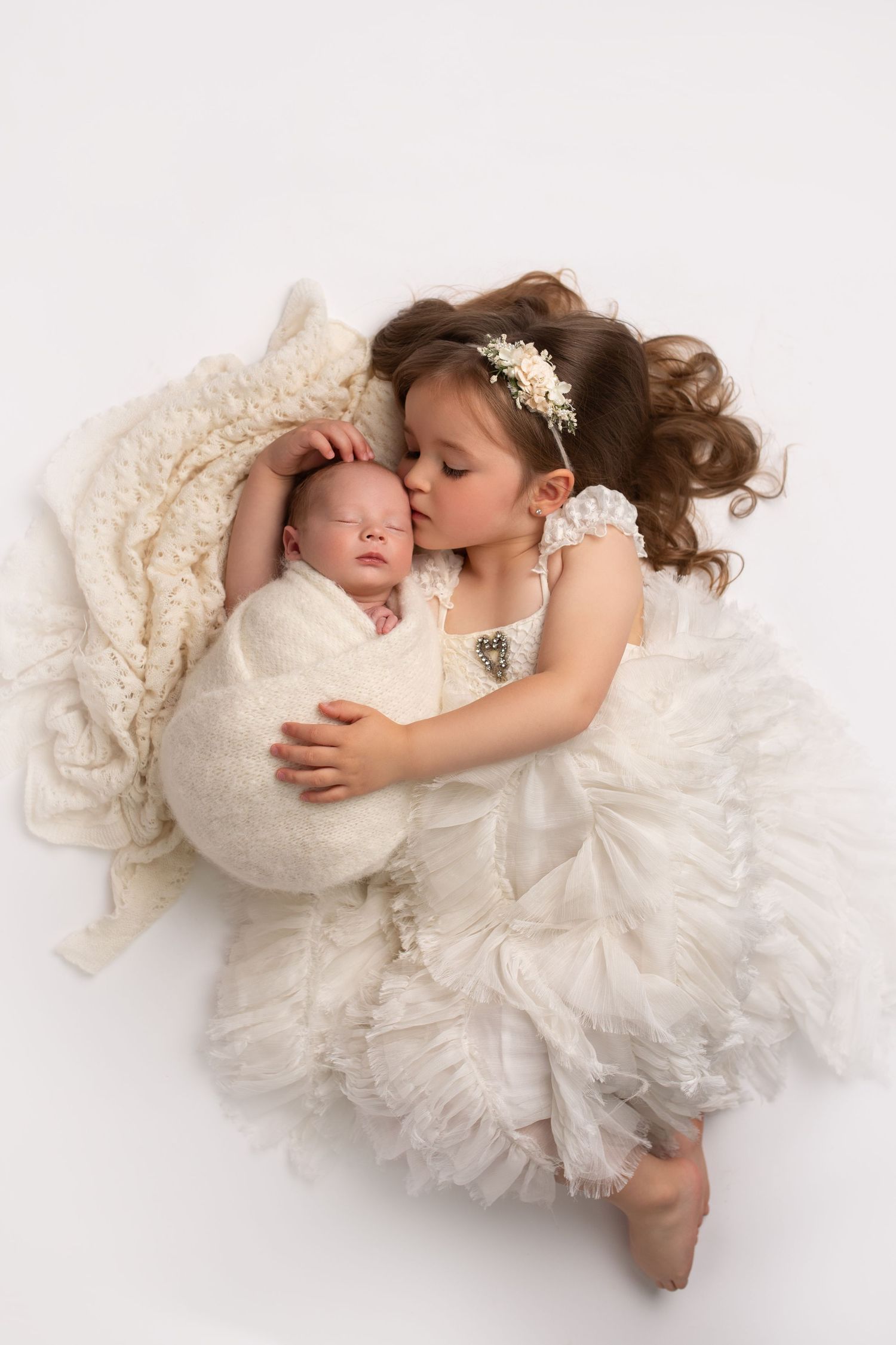 Ayrshire glasgow Renfrewshire sibling newborn photographer